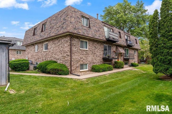 APT-4 - 3069 4 Th St, Condo with 2 bedrooms, 1 bathrooms and null parking in Moline IL | Image 18