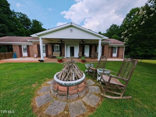 451 Flemingtown Dr, Clintwood, VA, 24228-7079 | Card Image