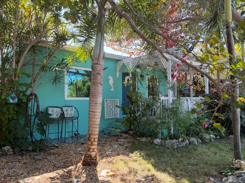 56 Buttonwood Dr, Key Largo, FL, 33037-2587 | Card Image