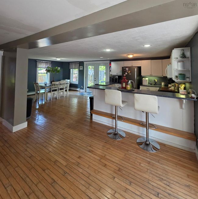 198 Mowatt St, House other with 3 bedrooms, 3 bathrooms and 2 parking in Shelburne NS | Image 6