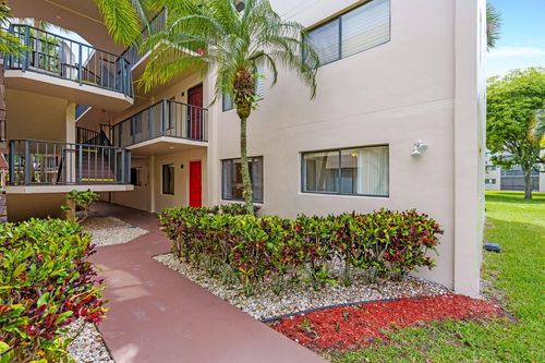 106-5310 Las Verdes Cir, Delray Beach, FL, 33484-9115 | Card Image