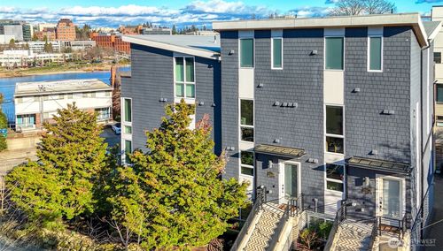 3220 Franklin Avenue E, Seattle, WA, 98102 | Card Image
