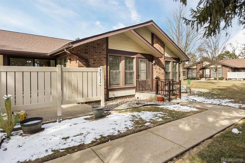 40526 Newport Dr, Plymouth, MI, 48170-4744 | Card Image