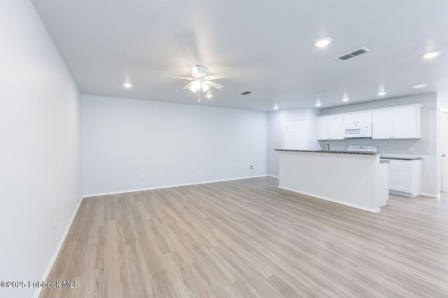 5511 Jarvis St, Home with 6 bedrooms, 4 bathrooms and null parking in Lubbock TX | Image 8