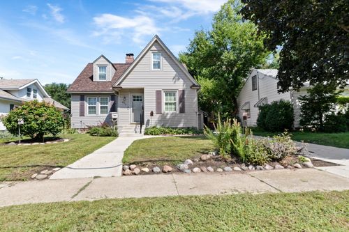 412 Merrill Ave, Loves Park, IL, 61111-4527 | Card Image