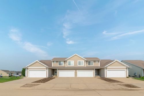 apt-3-1315 Amelia Dr, Cedar Falls, IA, 50613-7980 | Card Image
