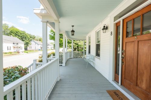 8 Lowell St, North Billerica, MA, 01862-1004 | Card Image