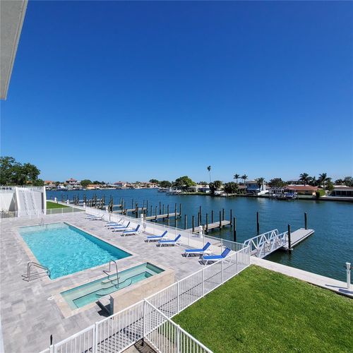 201-415 Island Way, CLEARWATER BEACH, FL, 33767-2198 | Card Image