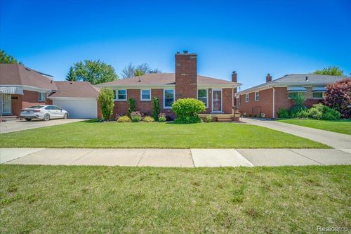 23806 Almond Ave, Eastpointe, MI, 48021-4426 | Card Image