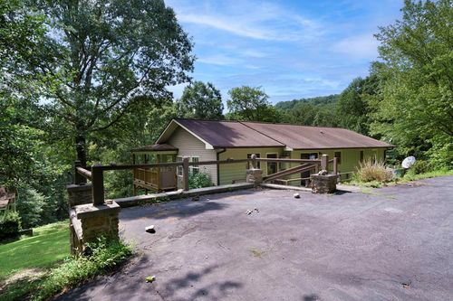 488 W Cherry Rd, Hayesville, NC, 28904-7173 | Card Image