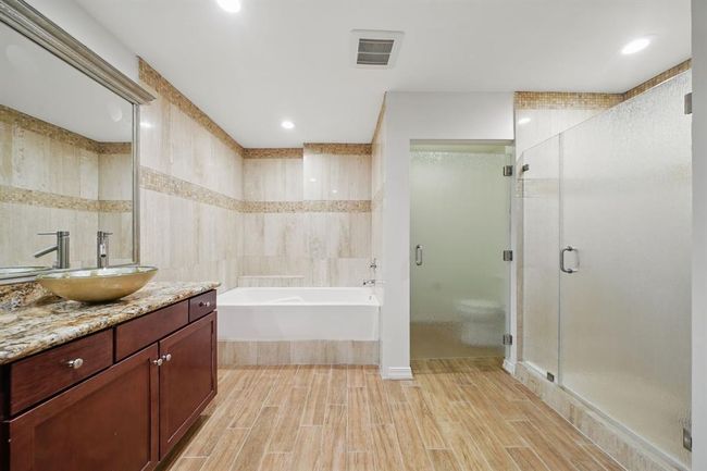 APT-1005 - 917 Main St, Condo with 2 bedrooms, 2 bathrooms and 1 parking in Houston TX | Image 10