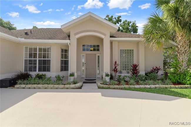 4731 Crestline Dr, House other with 3 bedrooms, 2 bathrooms and 2 parking in Beverly Hills FL | Image 4