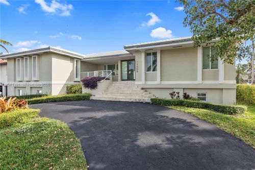 13005 Zambrana St, Coral Gables, FL, 33156-6439 | Card Image