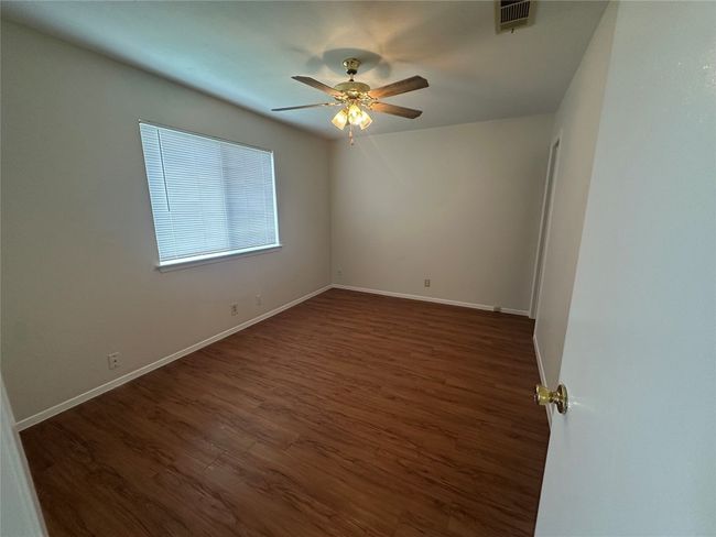 Secondary bedroom 2 | Image 13