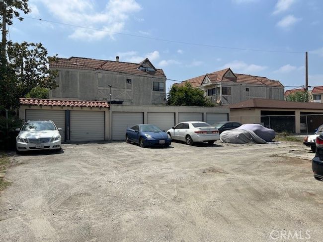 211 N Alhambra Ave, House other with 2 bedrooms, 1 bathrooms and 1 parking in Monterey Park CA | Image 20