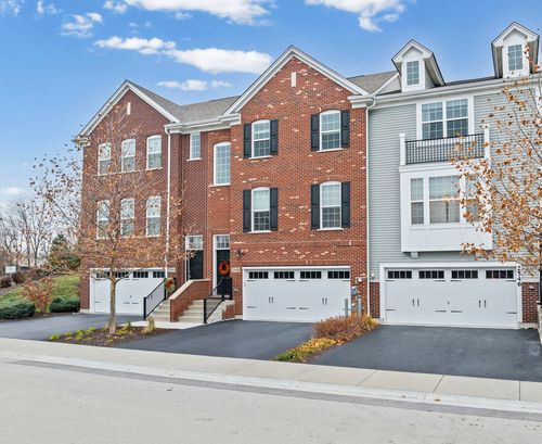 2548 Huntleigh Ln, Woodridge, IL, 60517-2829 | Card Image