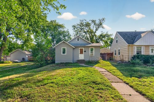 2841 Blackstone Ave, Saint Louis Park, MN, 55416-1807 | Card Image