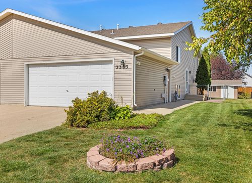 3353 30th Ave S, Fargo, ND, 58103-7878 | Card Image