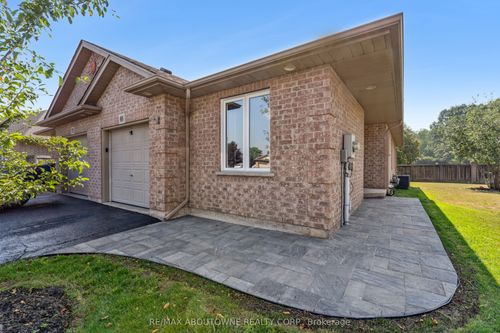 66 Bridgewater Crt, Welland, ON, L3C7M6 | Card Image