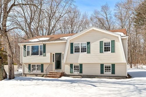 54 Montaup Ave, Dracut, MA, 01826-3933 | Card Image