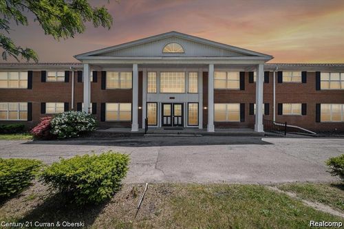 apt-125-25301 5 Mile Rd, Redford, MI, 48239-3745 | Card Image