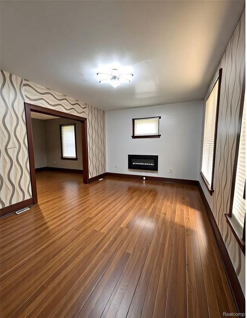 5026 Bewick St, Detroit, MI, 48213-3316 | Card Image