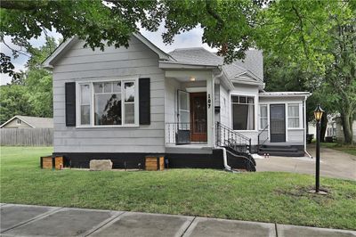 107 W 2nd Avenue, House other with 3 bedrooms, 2 bathrooms and null parking in Garnett KS | Image 2