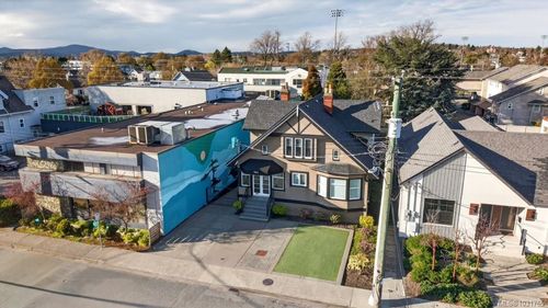 1012 N Park St, Victoria, BC, V8T1C6 | Card Image