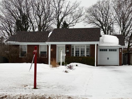 657 Manly St, Midland, ON, L4R3G7 | Card Image