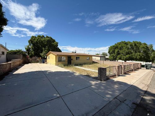 3128 S Ivy Ln, Yuma, AZ, 85364-7915 | Card Image