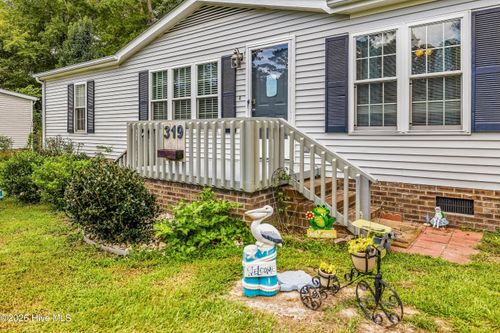 319 Beachwood Dr Nw, Calabash, NC, 28467-1812 | Card Image