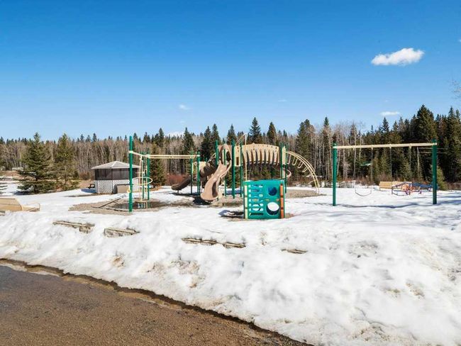 5227 Twp Rd 320 # 50, Home with 2 bedrooms, 1 bathrooms and 6 parking in Rural Mountain View County AB | Image 36