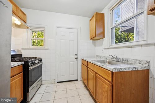 2039 S Aikens St, PHILADELPHIA, PA, 19142-1216 | Card Image