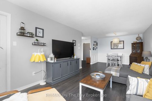 307-25 Meadow Lane, Barrie, ON, L4N7K2 | Card Image