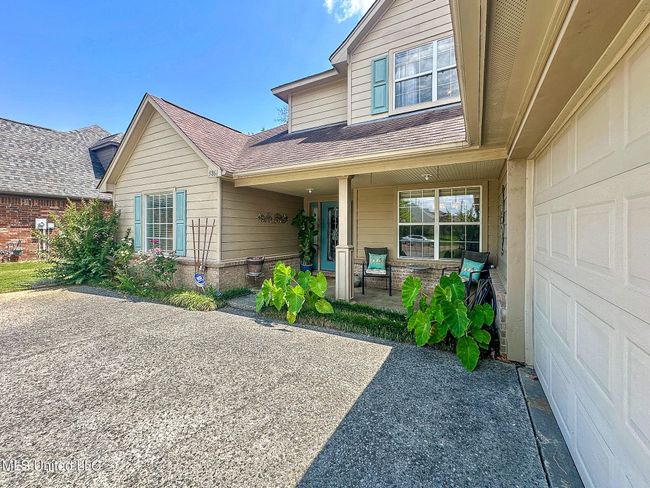 Front Porch & Garage | Image 30