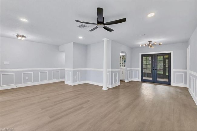 4290 Yucatan Cir, House other with 3 bedrooms, 2 bathrooms and 2 parking in PORT CHARLOTTE FL | Image 7