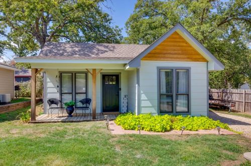 536 Western Hills Trl, Granbury, TX, 76049-5675 | Card Image