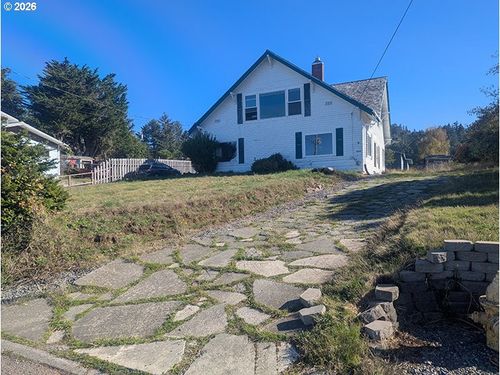 29681 Walker St, Gold Beach, OR, 97444-7768 | Card Image