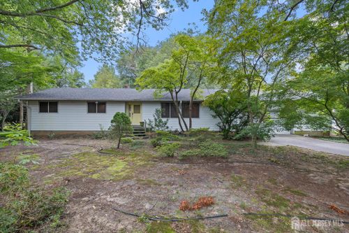 26 Bentley Rd, Monroe, NJ, 08831-5910 | Card Image