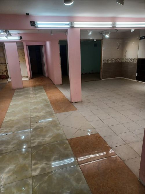 180 Union Tpke, Fresh Meadows, NY, 11366-1620 | Card Image