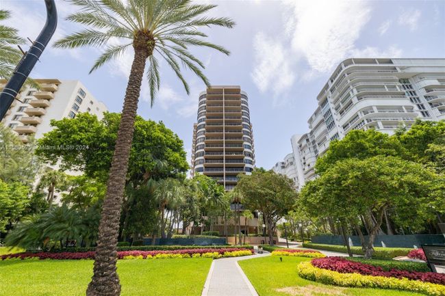 1506 - 10175 Collins Ave, Condo with 2 bedrooms, 2 bathrooms and null parking in Bal Harbour FL | Image 30