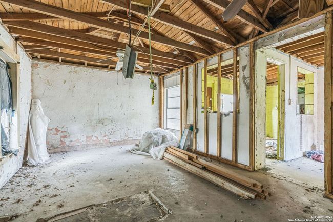 118 Gentry St, House other with 2 bedrooms, 1 bathrooms and null parking in San Antonio TX | Image 7