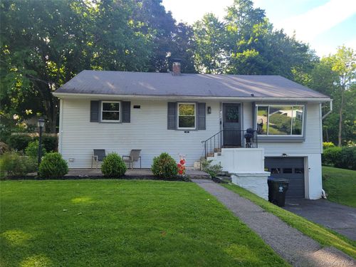 199 Lakeside Rd, Newburgh, NY, 12550-5711 | Card Image