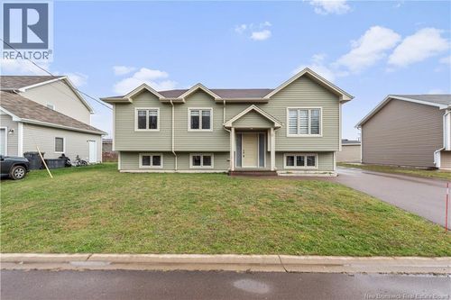 10 Rue Guy, Shediac, NB, E4P0L5 | Card Image