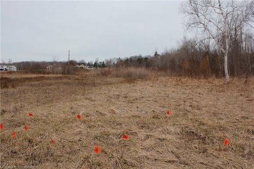 701 Main St, Sauble Beach, ON, N0H2G0 | Card Image