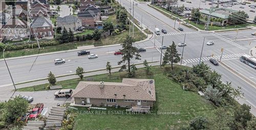 3024 Countryside Dr, Brampton, ON, L6P0V3 | Card Image