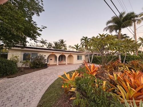 2101-2101 Ne 25th St, Wilton Manors, FL, 33305-1529 | Card Image