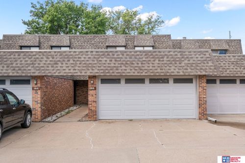 3515 Neerpark Drive, Lincoln, NE, 68506 | Card Image