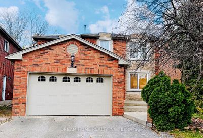 4066 Renfrew Cres, House other with 4 bedrooms, 4 bathrooms and 4 parking in Mississauga ON | Image 2