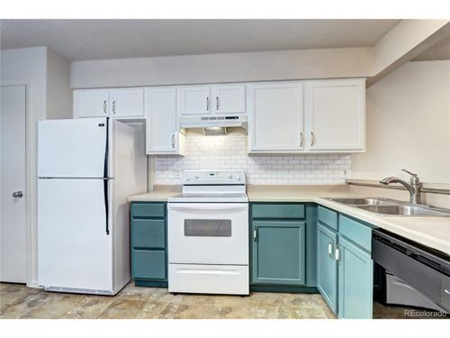 e26-7260 S Gaylord St, Centennial, CO, 80122-1669 | Card Image